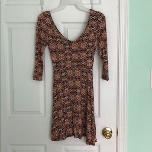 Patterned quarter sleeve skater dress